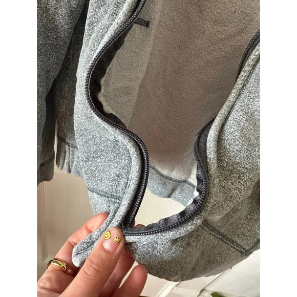 Hollister Women’s size large gray Hoodie - Picture 7 of 12